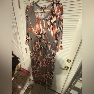 Elegant Floral Maxi Dress in Gray and Orange